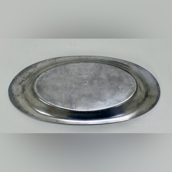 c. 1900 E. G. Webster & Son Gadrooned Rim Silver Plate Oval "D" Engraved Tray - Picture 9 of 12